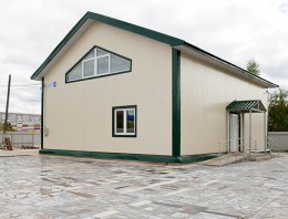 Торгово-офисное здание в Сыктывкаре из сэндвич-панелей, построенная компанией Альянс - Торгово-офисное здание в Сыктывкаре, г.Сыктывкар, республика Коми